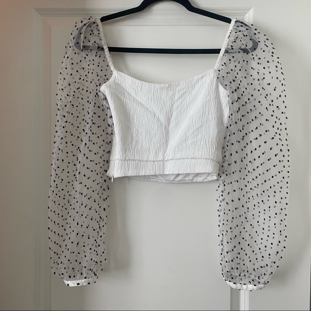 ZARA Women’s cropped bubble sleeve top